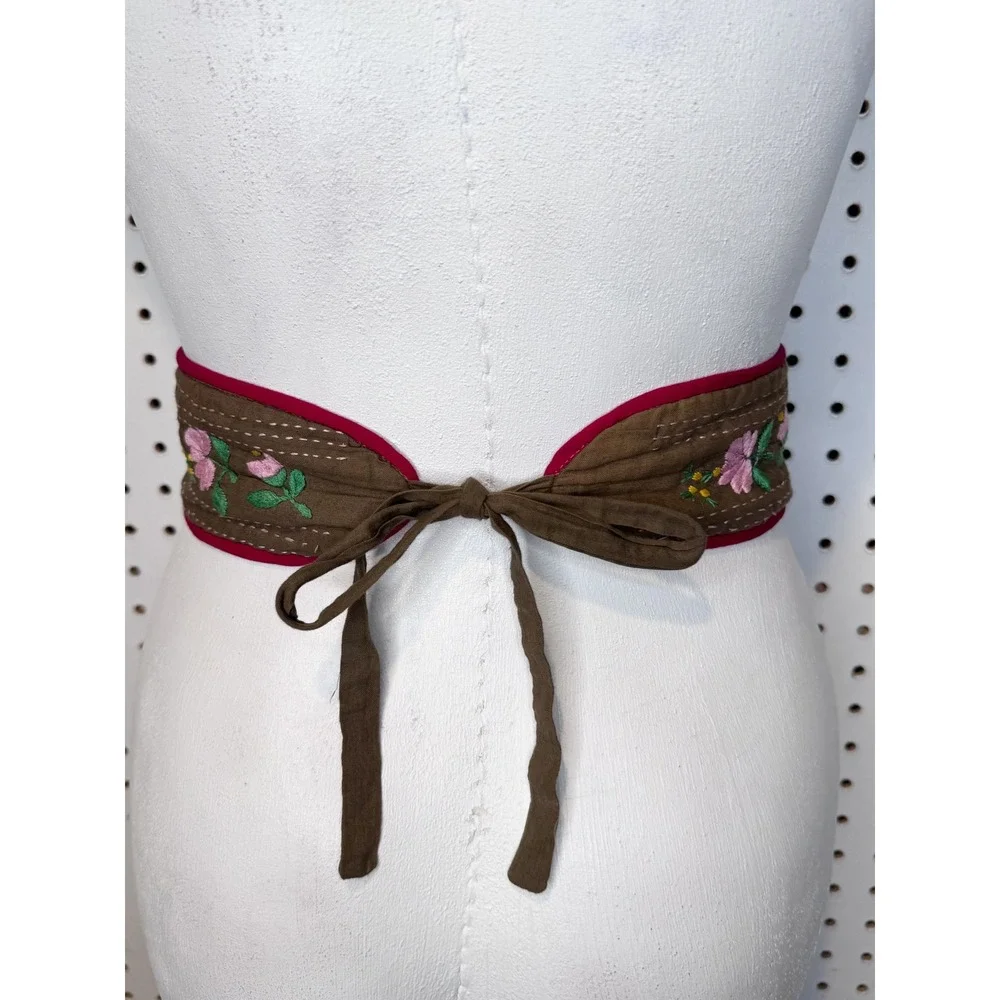 Adini | RARE Vintage 70's‎ Embroidered Floral Kantha Stitch Cotton Wrap Belt